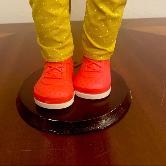 Our Generation 18 in Doll with Outfit - Picture 4 of 7